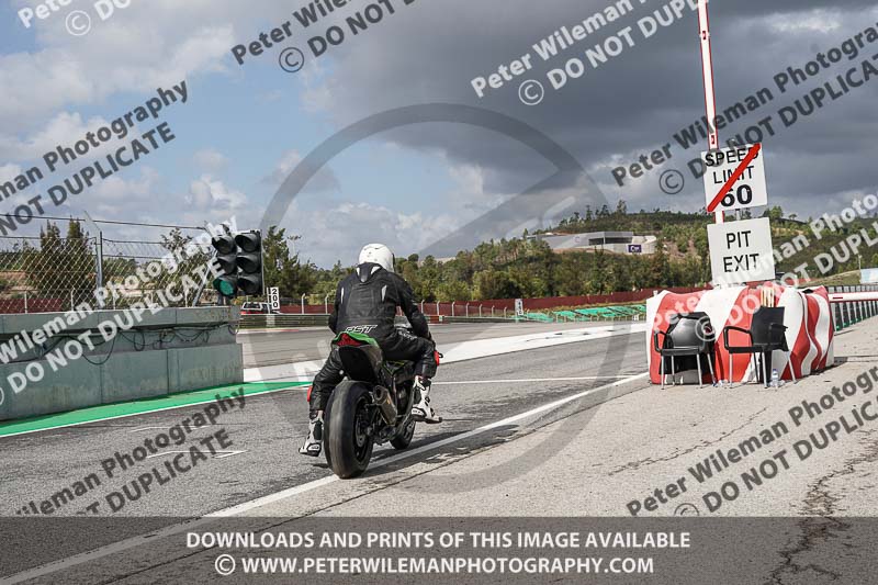 motorbikes;no limits;peter wileman photography;portimao;portugal;trackday digital images
